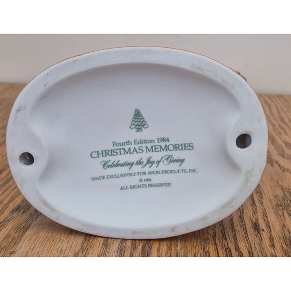 Christmas Memories 1984 Plate & Figurine Set - Fourth Edition By Avon Products - - Picture 5 of 10